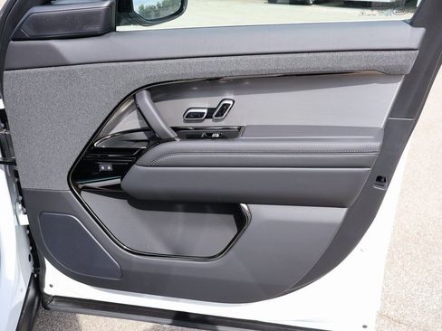 New 2025 Land Rover Range Rover Sport Dynamic SE AWD/4WD image 35
