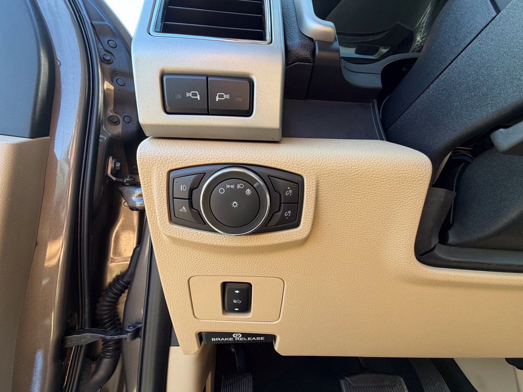 Used 2021 Ford F250 Lariat w/ Lariat Value Package AWD/4WD image 3