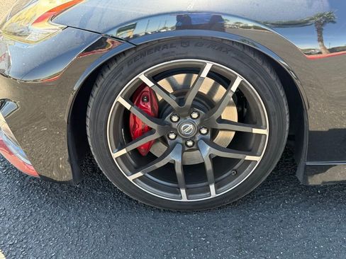 Used 2019 Nissan 370Z NISMO image 9
