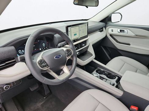 New 2026 Ford Explorer Active w/ Active Comfort Package AWD/4WD image 11