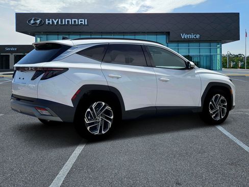 New 2026 Hyundai Tucson Limited FWD image 8