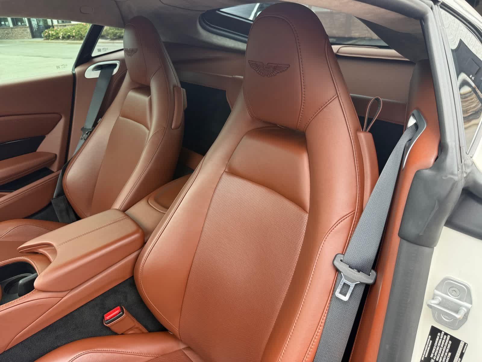 Used 2019 Aston Martin V8 Vantage Coupe RWD image 9