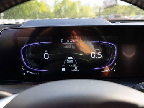Used 2025 Kia Telluride S FWD image 29