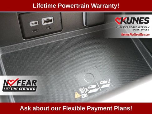 Used 2023 Chevrolet Suburban Premier AWD/4WD image 28