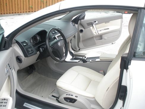 Used 2011 Volvo C70 T5 w/ Convenience Pkg FWD image 25