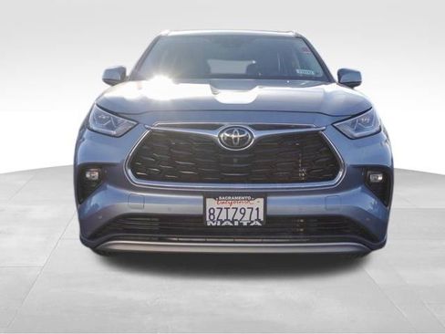 Certified 2022 Toyota Highlander Platinum image 10