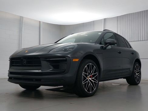 New 2026 Porsche Macan S image 1