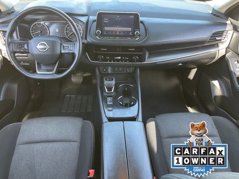 Certified 2025 Nissan Rogue SV FWD image 16