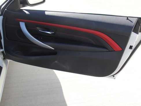 Used 2014 BMW 428i Convertible image 22