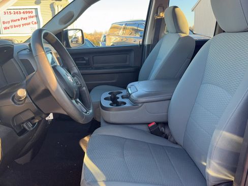 Used 2019 RAM 1500 Express AWD/4WD image 15
