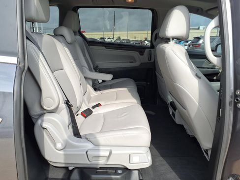Used 2023 Honda Odyssey EX-L image 16