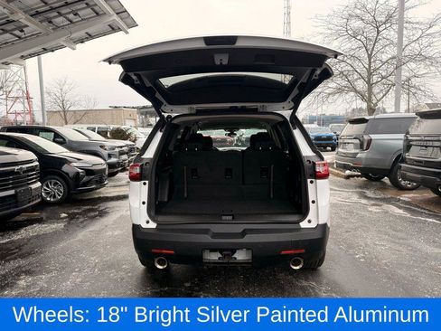 Certified 2019 Chevrolet Traverse LT image 9