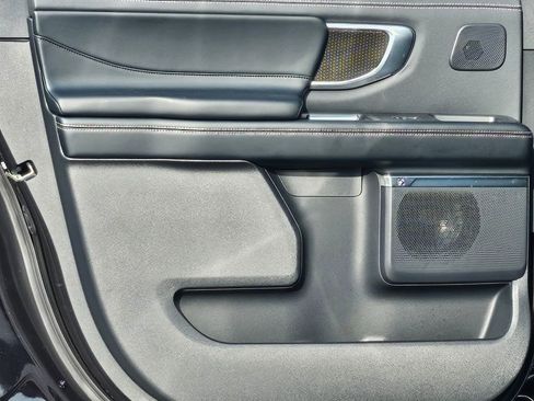 New 2025 Ford Expedition Max Platinum w/ Stealth Performance Package image 35