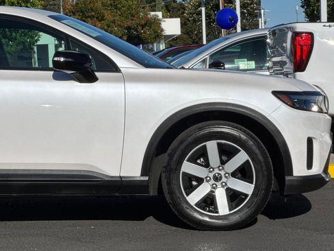 Used 2024 Honda Prologue EX image 37