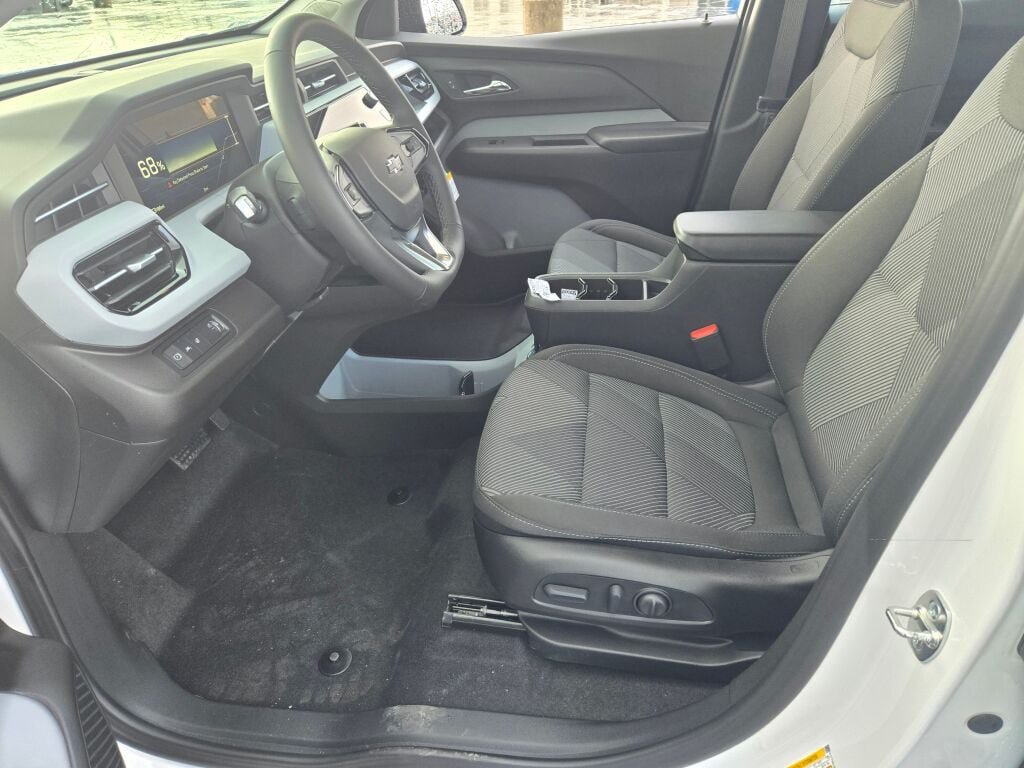 New 2027 Chevrolet Bolt LT w/ Comfort Package FWD image 15