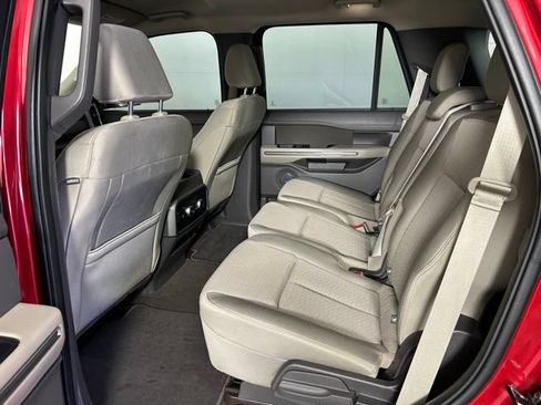 Used 2021 Ford Expedition XLT AWD/4WD image 18