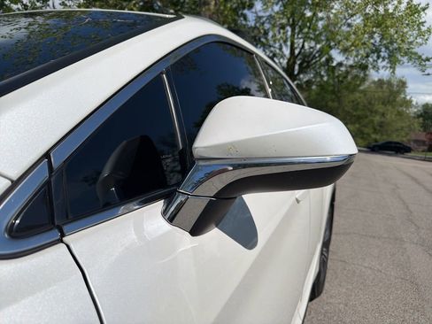 Used 2022 Lexus RX 350L Premium w/ Premium Package image 11