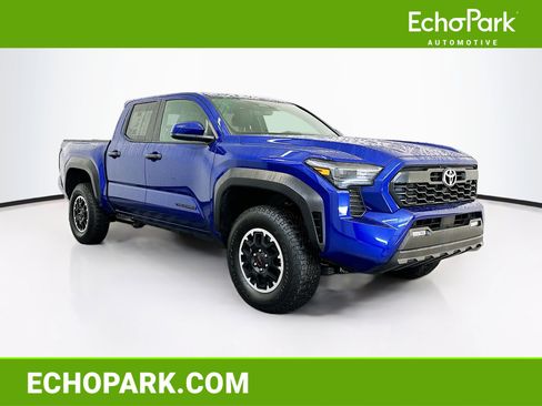 Used 2025 Toyota Tacoma TRD Off-Road AWD/4WD image 1