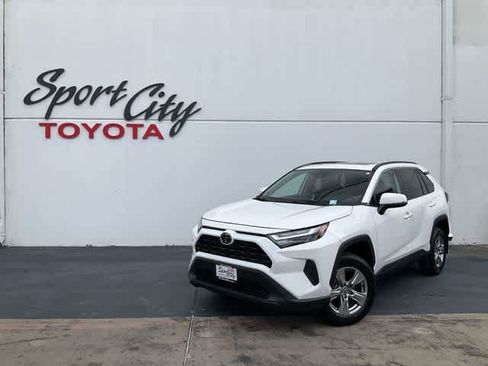 Used 2024 Toyota RAV4 XLE w/ Convenience Package FWD image 1