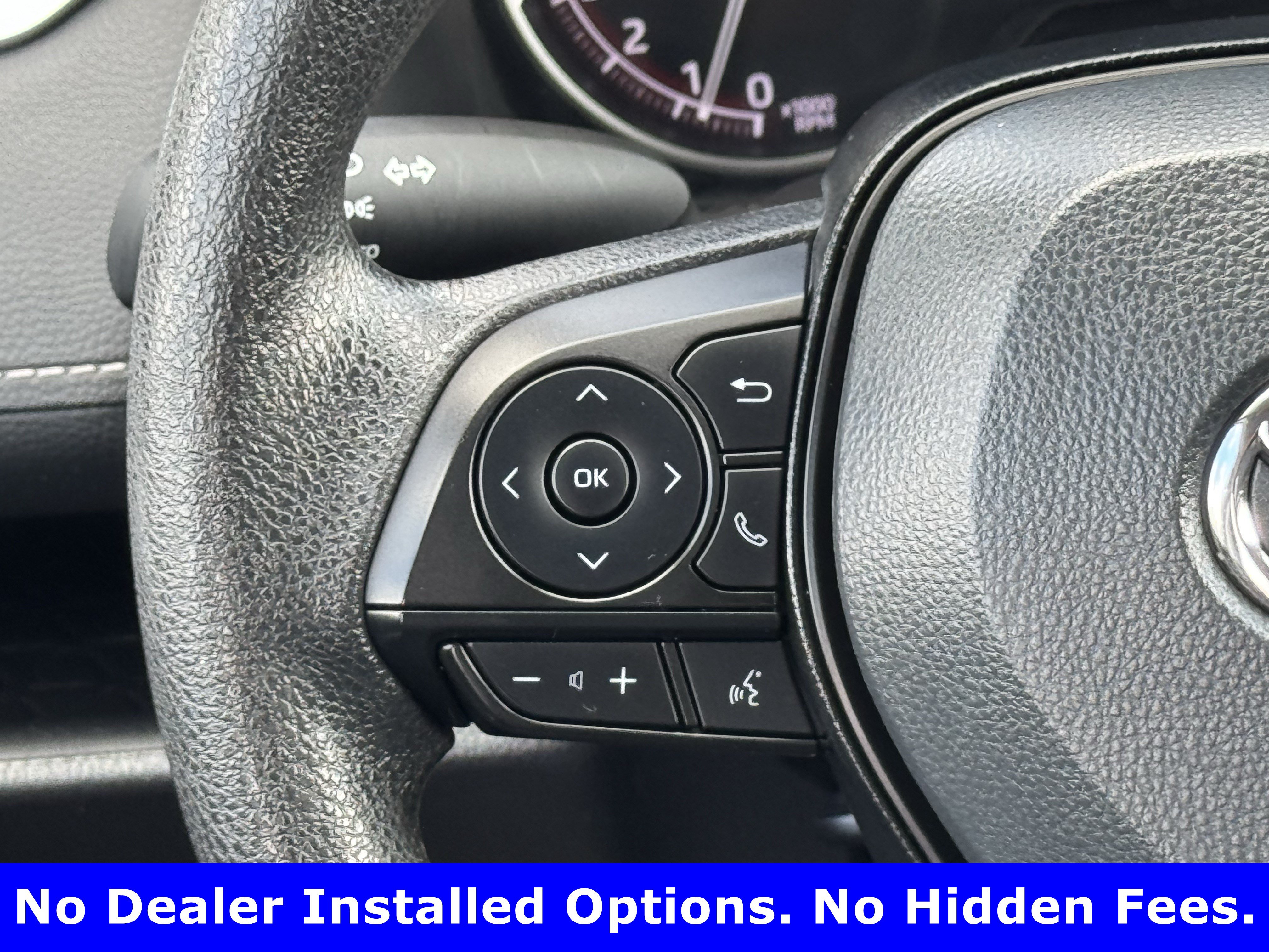 Used 2025 Toyota RAV4 XLE FWD image 12