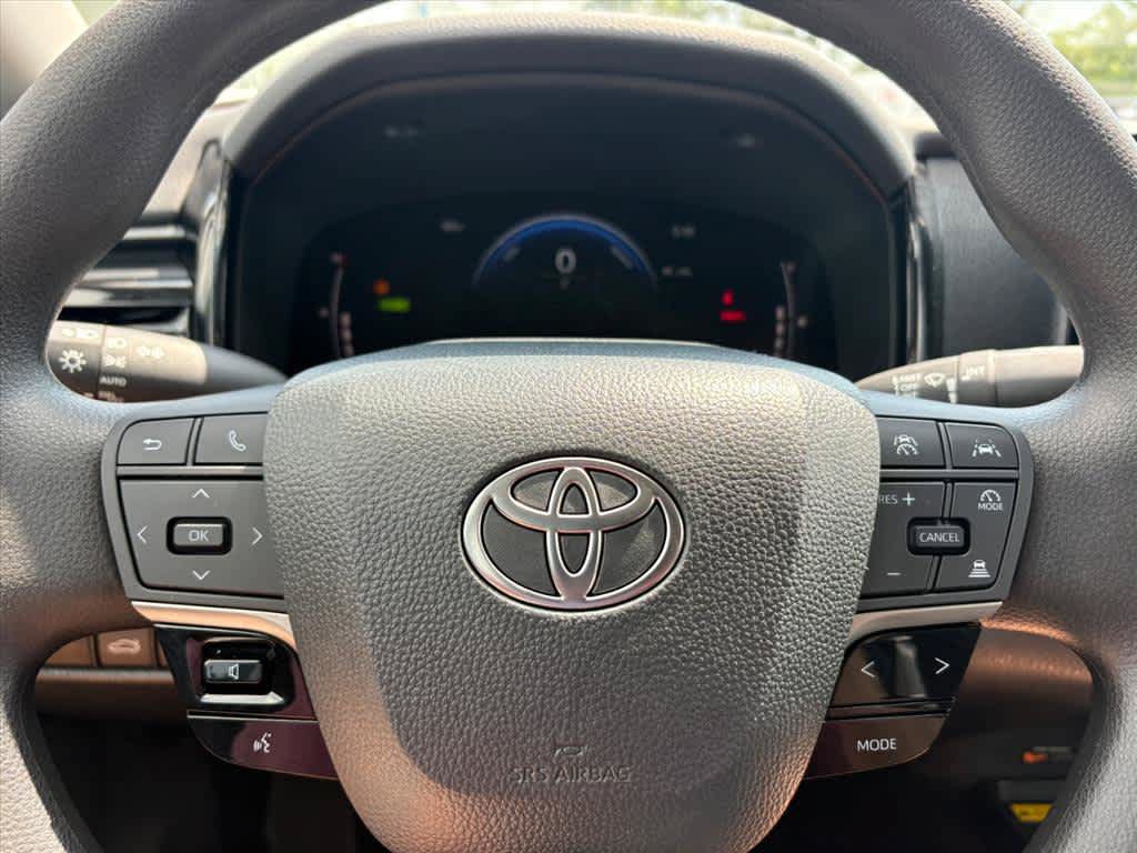 Used 2026 Toyota Camry LE FWD image 17