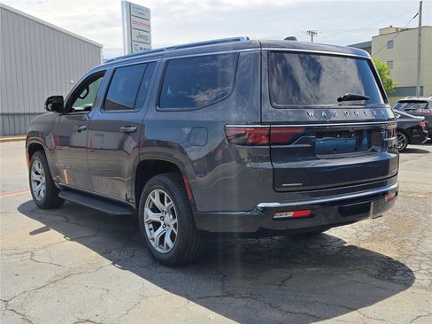 Used 2022 Jeep Wagoneer Series II AWD/4WD image 13