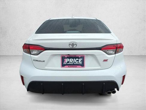 Used 2025 Toyota Corolla SE FWD image 7