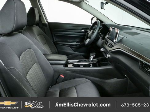 Used 2024 Nissan Altima 2.5 SV FWD image 20