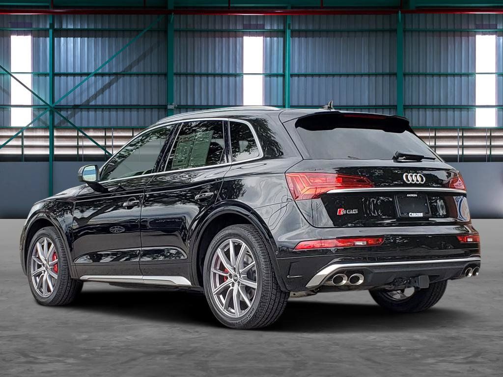Used 2023 Audi SQ5 Prestige w/ Prestige Package AWD/4WD image 3