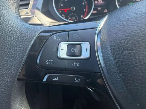 Used 2021 Volkswagen Tiguan S FWD image 13