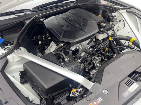 Used 2025 Genesis G70 2.5T image 79