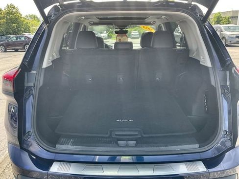 Certified 2024 Nissan Rogue SV w/ SV Premium Package AWD/4WD image 34