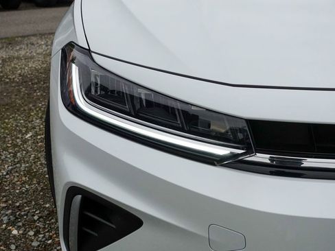 New 2026 Volkswagen Jetta SE image 5