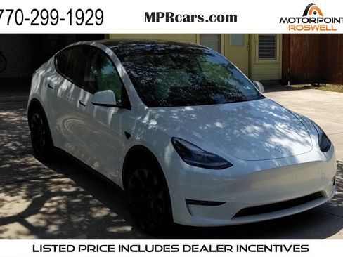 Used 2024 Tesla Model Y 2WD image 1