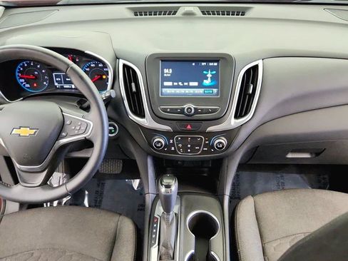 Used 2018 Chevrolet Equinox LT FWD image 26