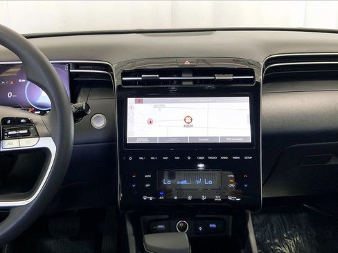 Used 2024 Hyundai Santa Cruz SEL w/ Activity Package FWD image 5
