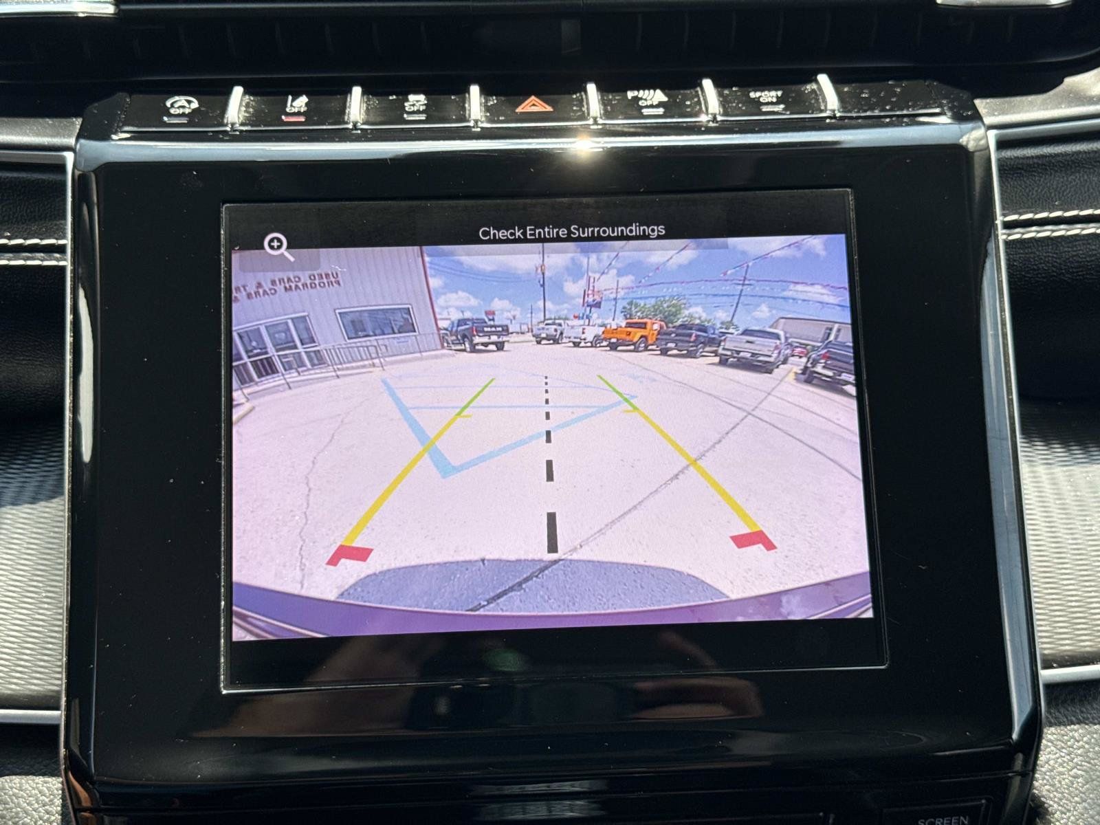 Used 2024 Jeep Grand Cherokee Laredo RWD image 25