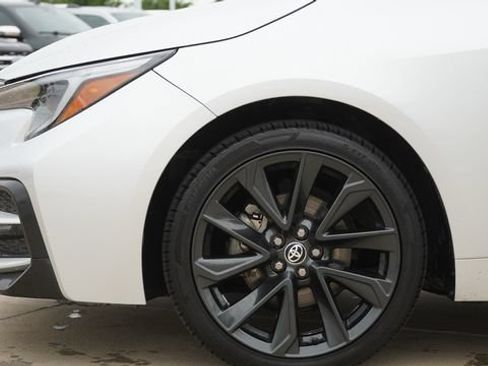 Used 2024 Toyota Corolla SE FWD image 5