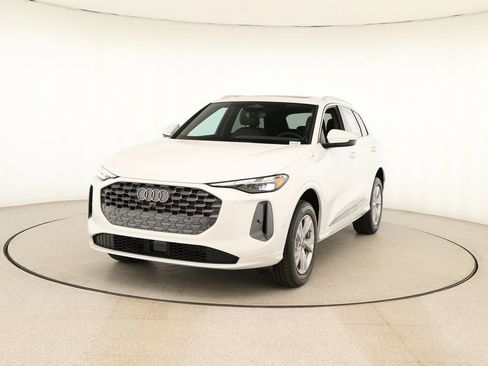 New 2025 Audi Q5 Premium image 12