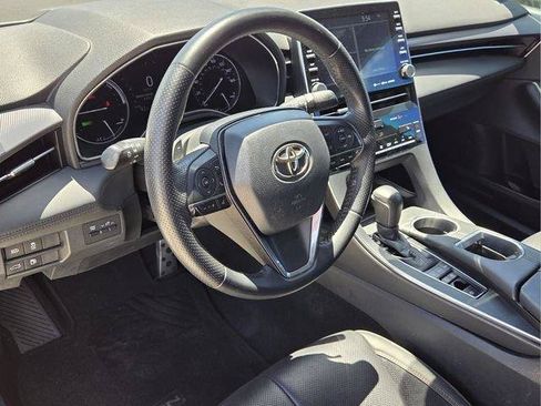 Used 2019 Toyota Avalon XSE FWD image 11