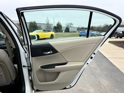 Used 2014 Honda Accord EX image 21