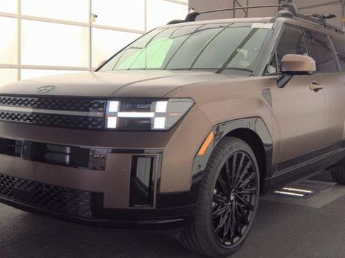 Used 2025 Hyundai Santa Fe Calligraphy image 1