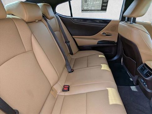 Used 2021 Lexus ES 300h w/ Premium Package image 21