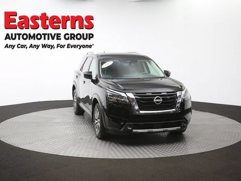 Used 2022 Nissan Pathfinder SL AWD/4WD image 50