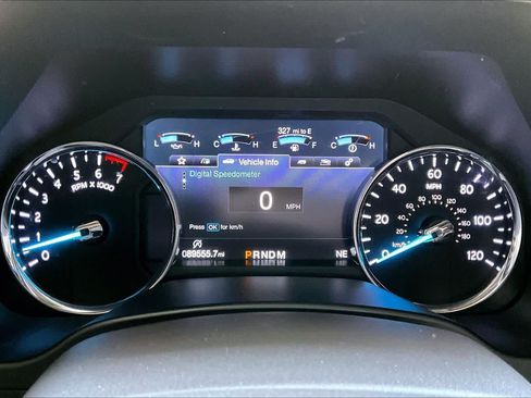 Used 2019 Ford Expedition Limited w/ Equipment Group 302A RWD image 25