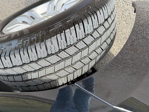 Used 2018 Chevrolet Tahoe LS image 29