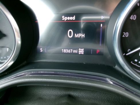 Used 2023 Buick Encore GX Preferred w/ Cold Weather Comfort Package AWD/4WD image 12