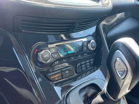 Used 2015 Ford Escape Titanium w/ Equipment Group 301A AWD/4WD image 30