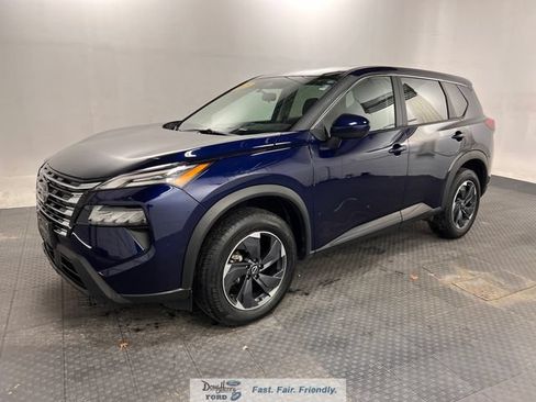 Used 2025 Nissan Rogue SV AWD/4WD image 1