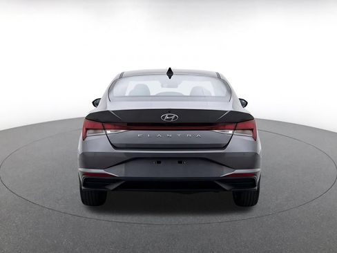 Used 2025 Hyundai Elantra SEL FWD image 8